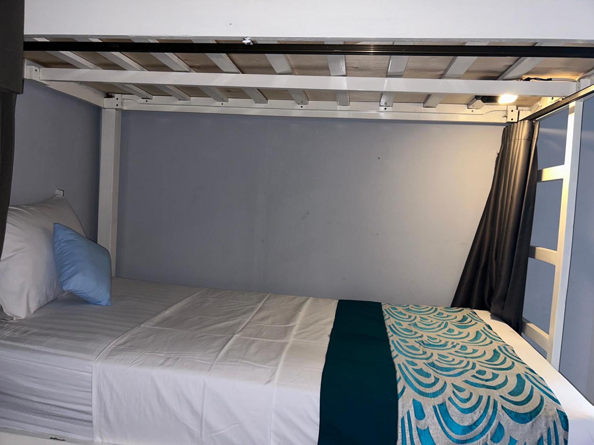 Ambat Blue Waves Hostel Amed מראה חיצוני תמונה
